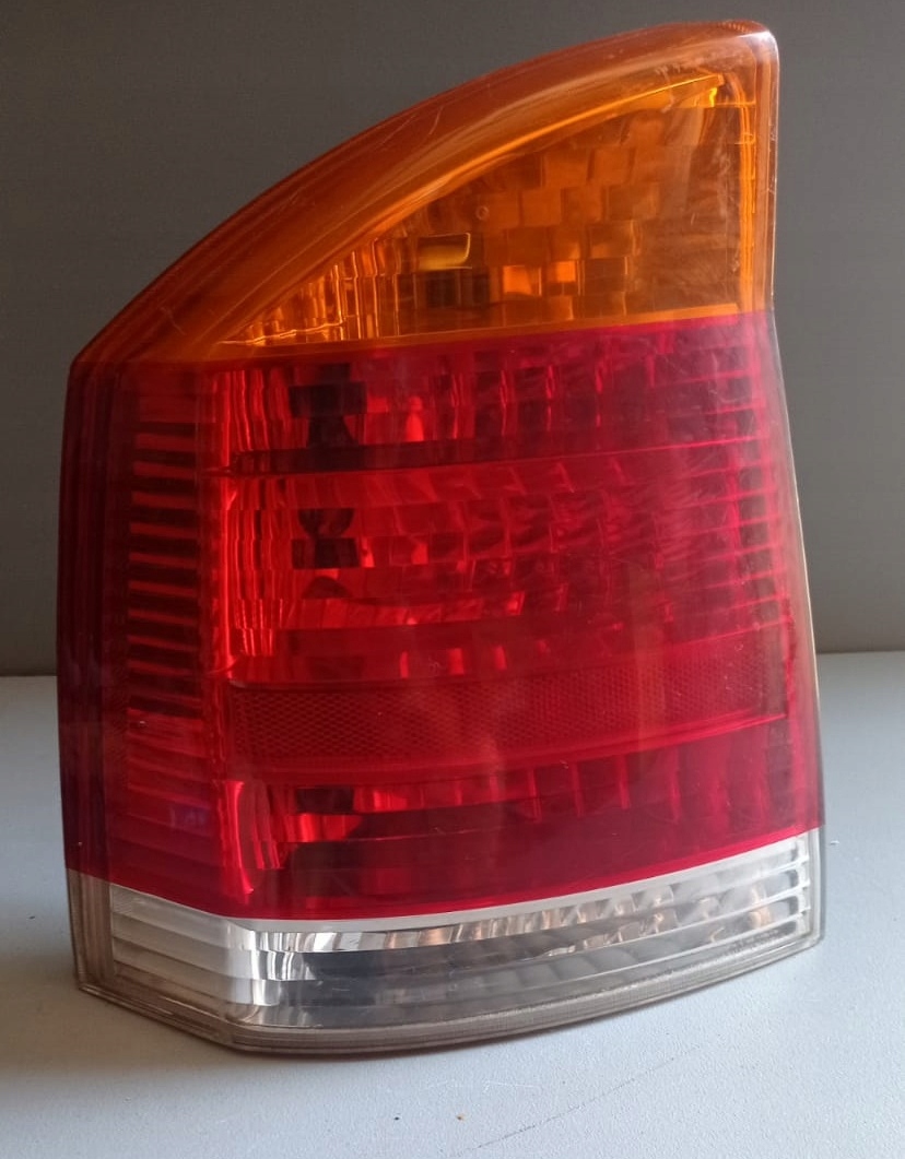 OPEL VECTRA C LIFT HB light rear part left 13130642 EU