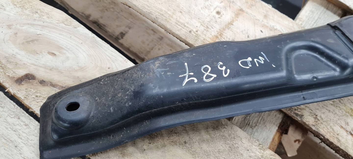 A6 C8 4K S6 fedél fedél PANEL hangszigetelő sárvédöt jobb 23R 4K0821112