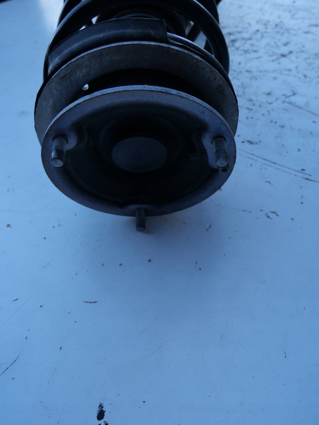 BMW 3 E92 shock absorber MACPERSON swing 824903008021