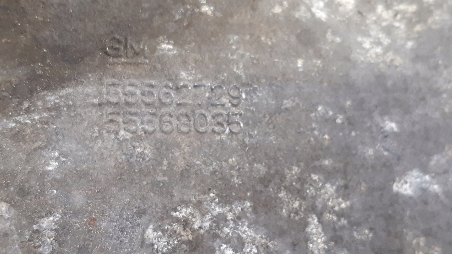 olajteknö 55562729 Opel Corsa D