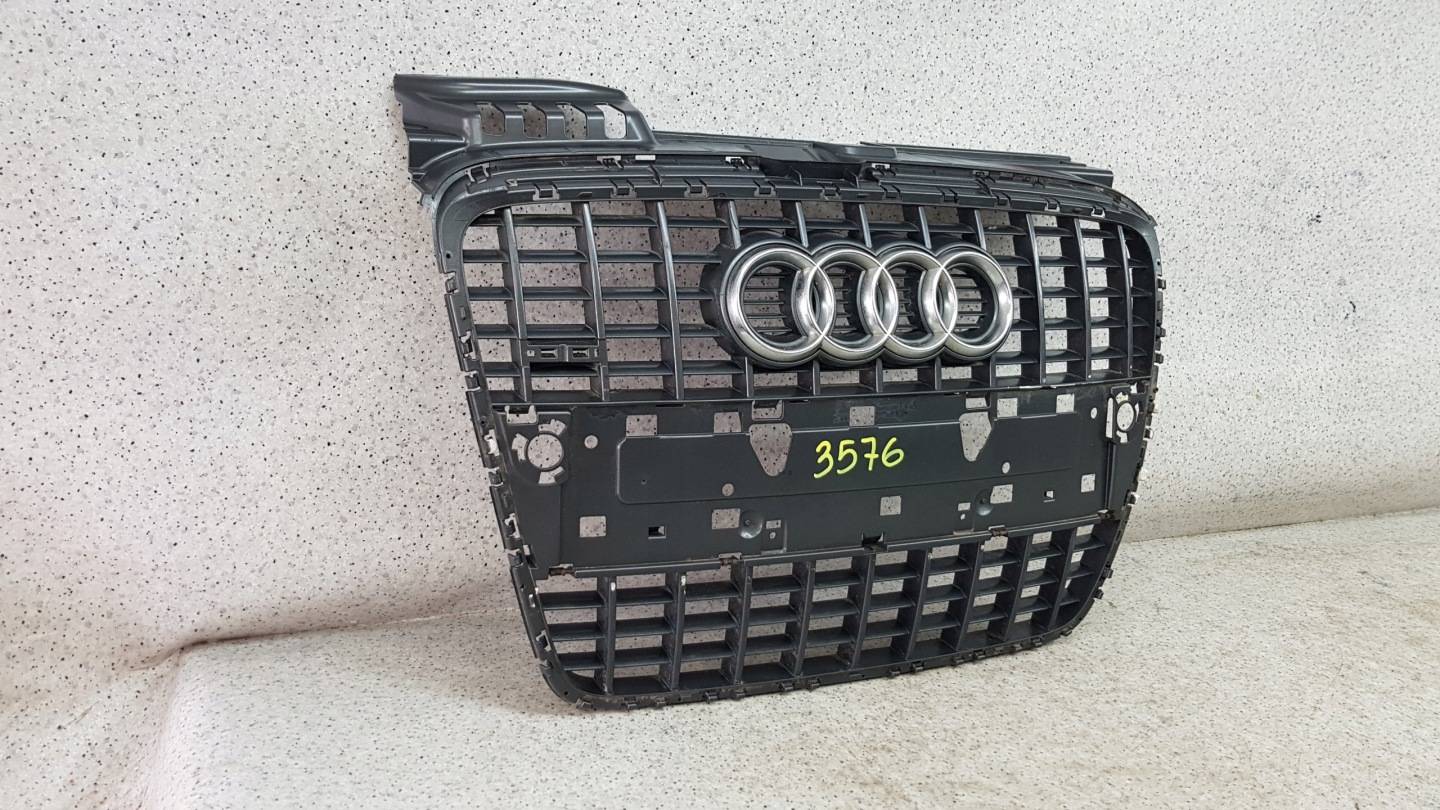 AUDI A4 B7 S -LINE 8E0 Originál maska 3576