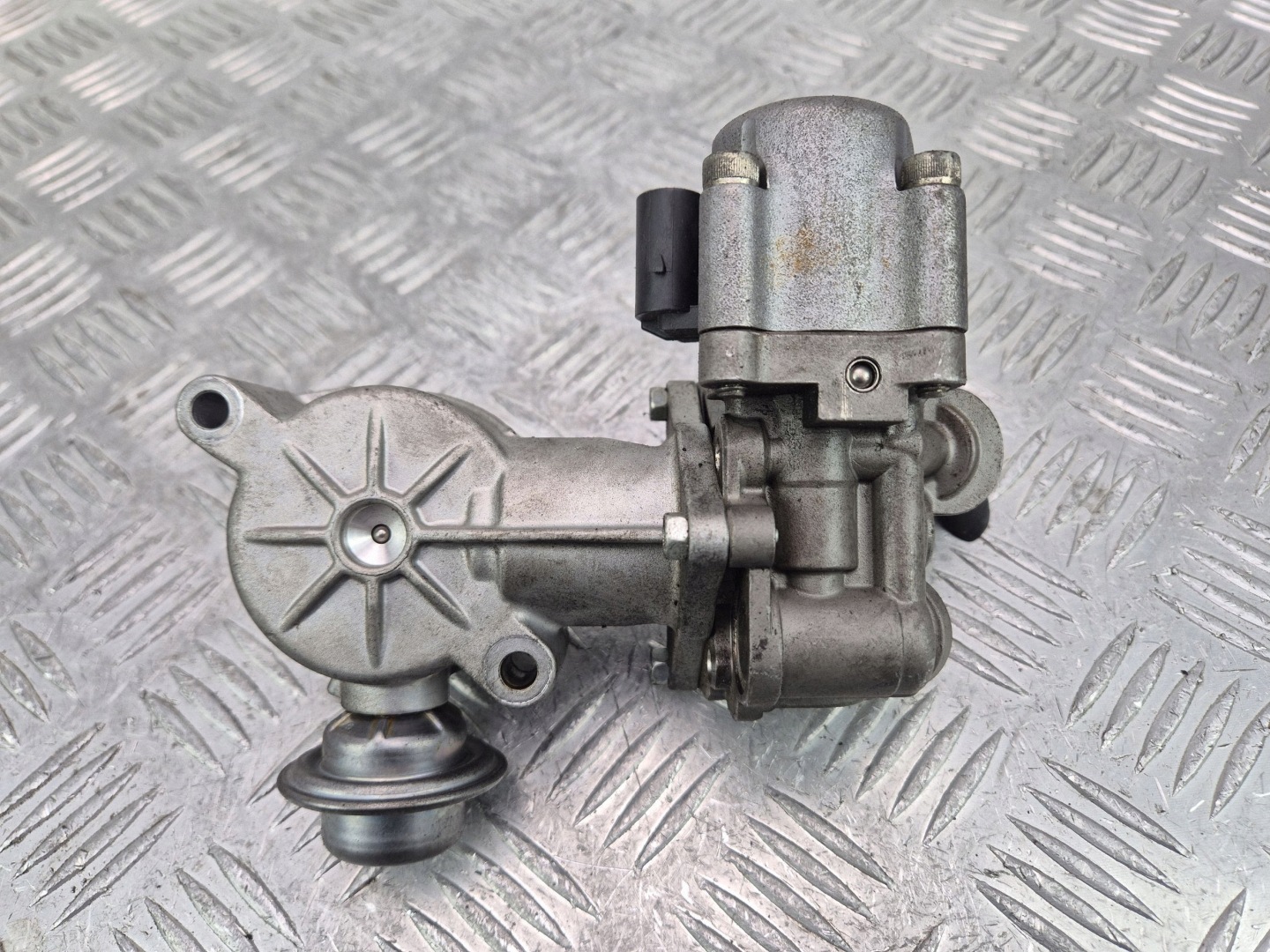 Mercedes E200 CGI W212 injection pump A2710703501 M271.860
