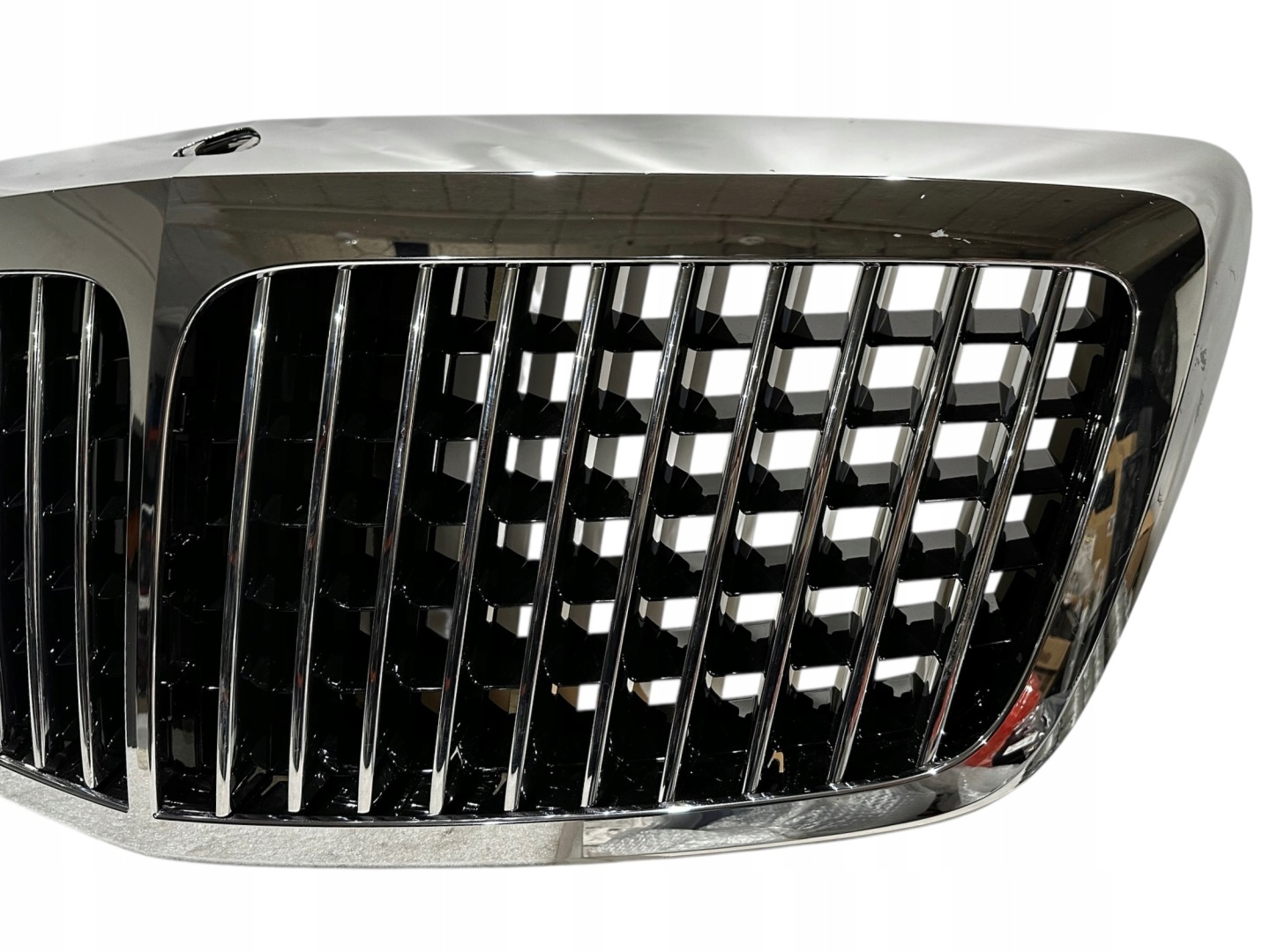 MERCEDES MAYBACH W240 front grill grille A2408800883