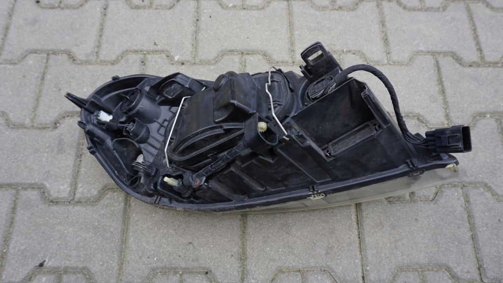 VOLVO XC60 - REFLEKTOR left light front H7 UK