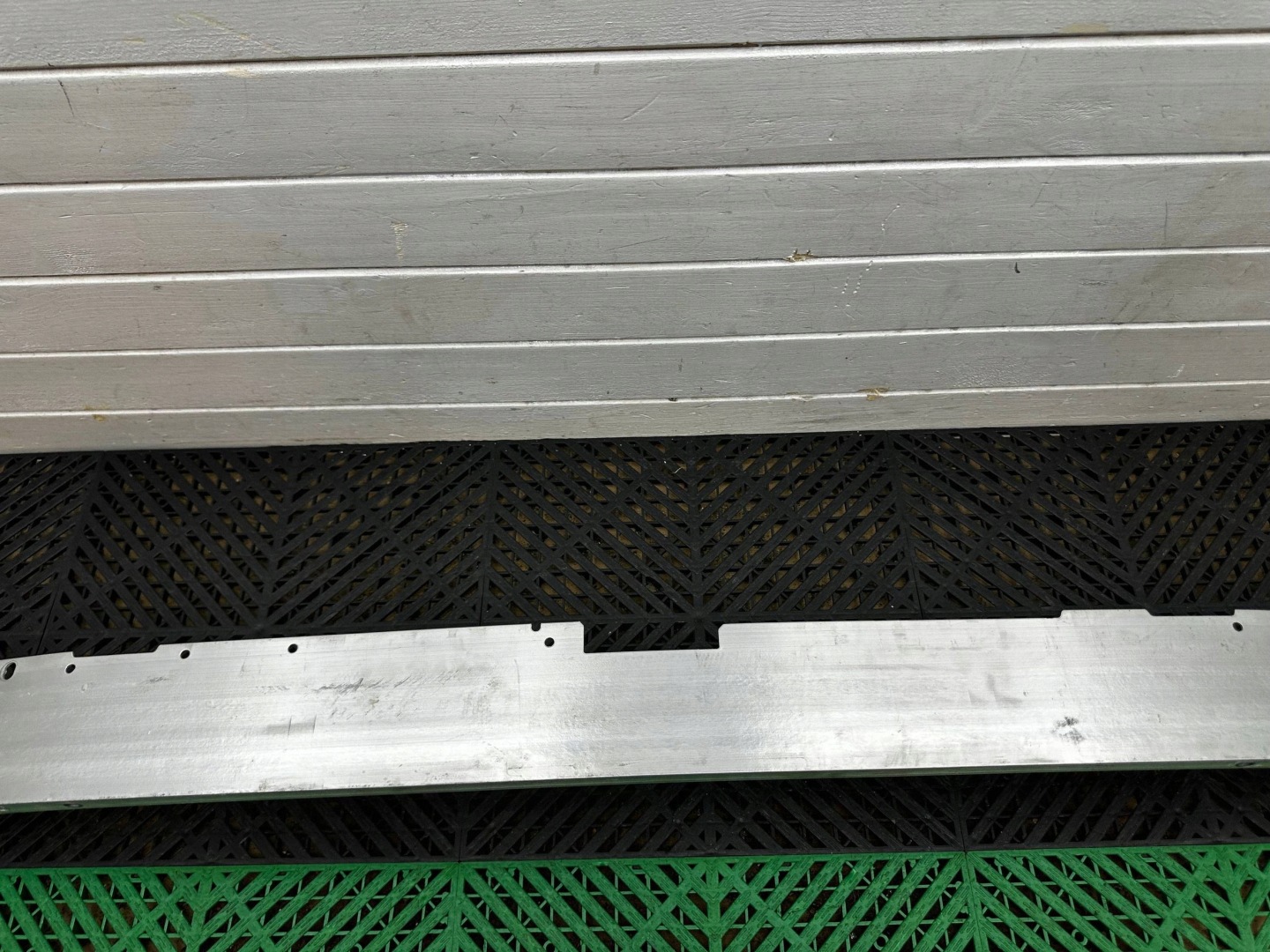 pillar of a bumper (sider) front BMW 2 Active Tourer U06 8737232
