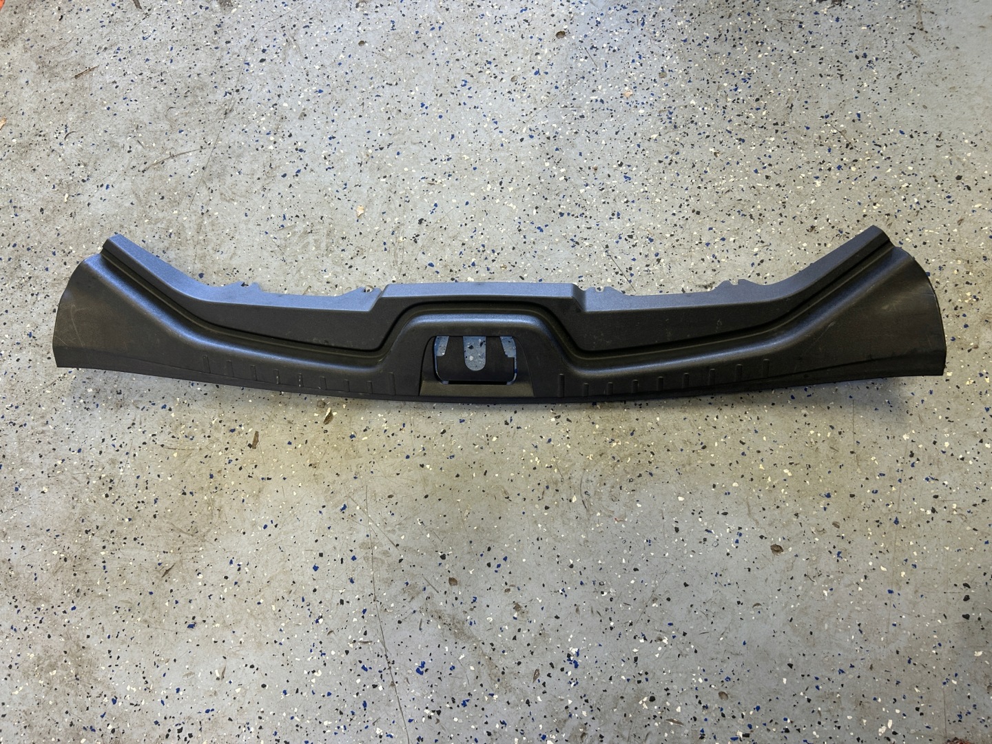 VOLVO V60 kryt stěny zadního 30721873