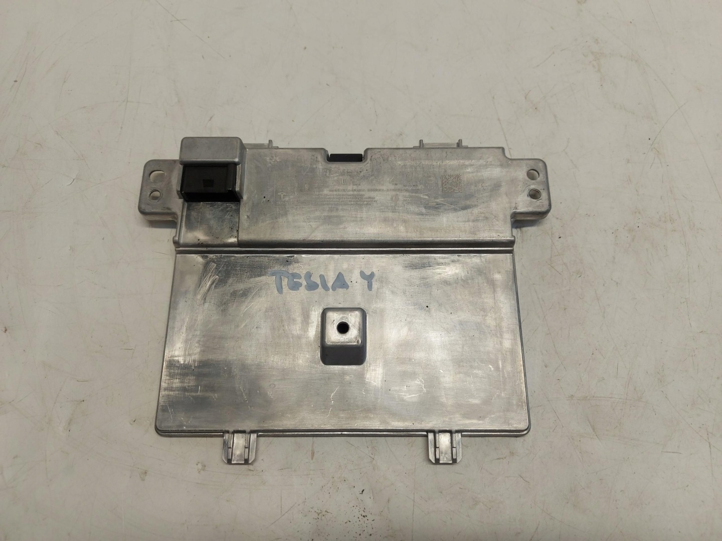 TESLA MODEL Y 2022r modulo ladowania ladowarka indukcyjna 1755100-00-d
