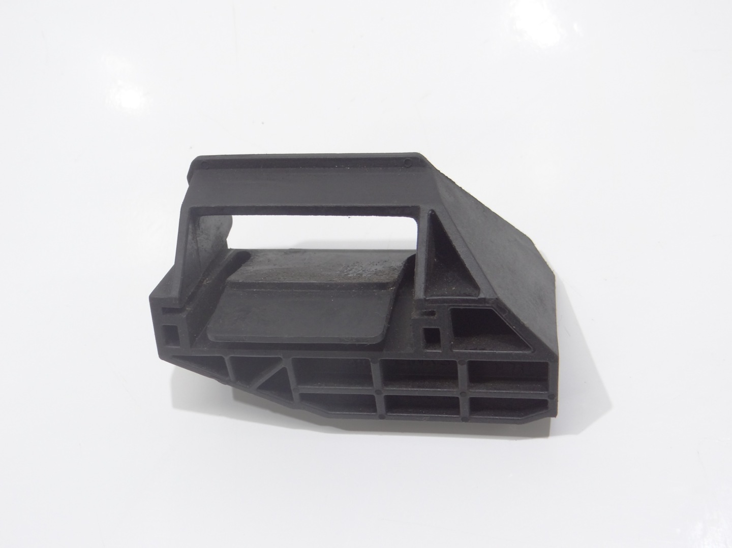 bracket holder radiator left BMW E65 7508016