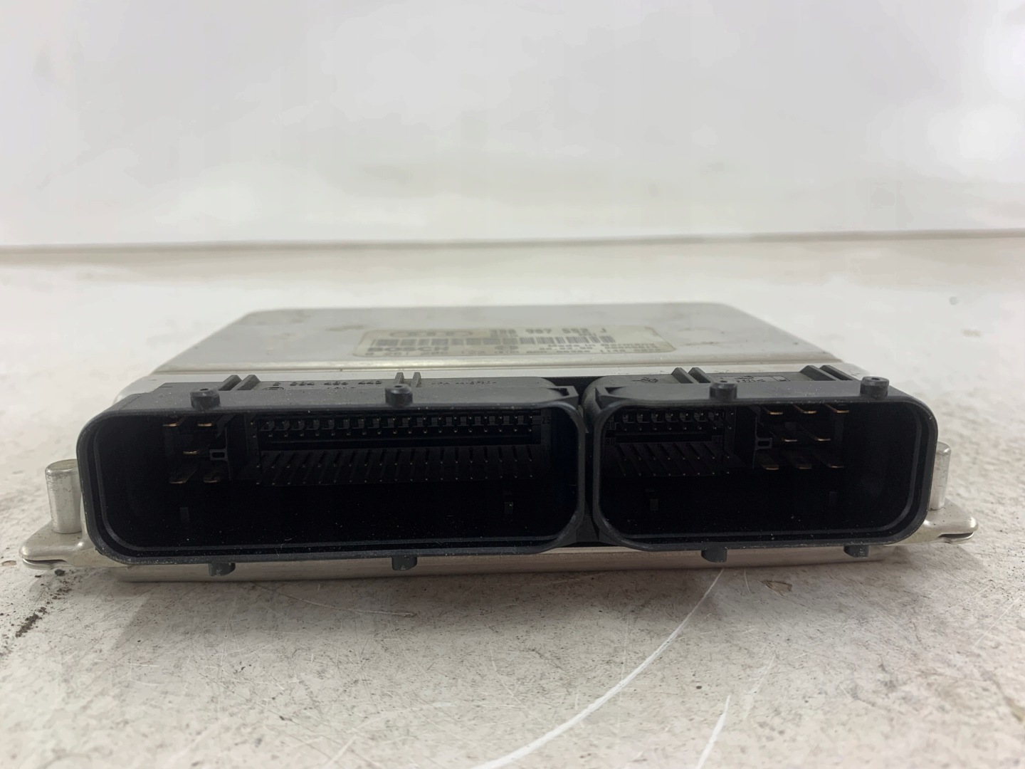 AUDI A6 C5 A4 B5 2.4 unité de commande électronique uce moteur 3B0907552J