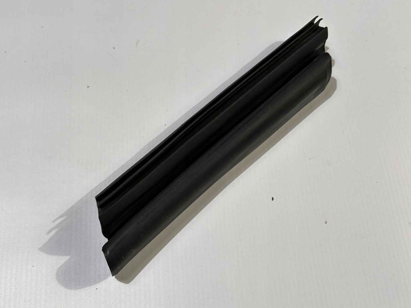 rubber gasket roofs right Chevrolet Camaro 2016+
