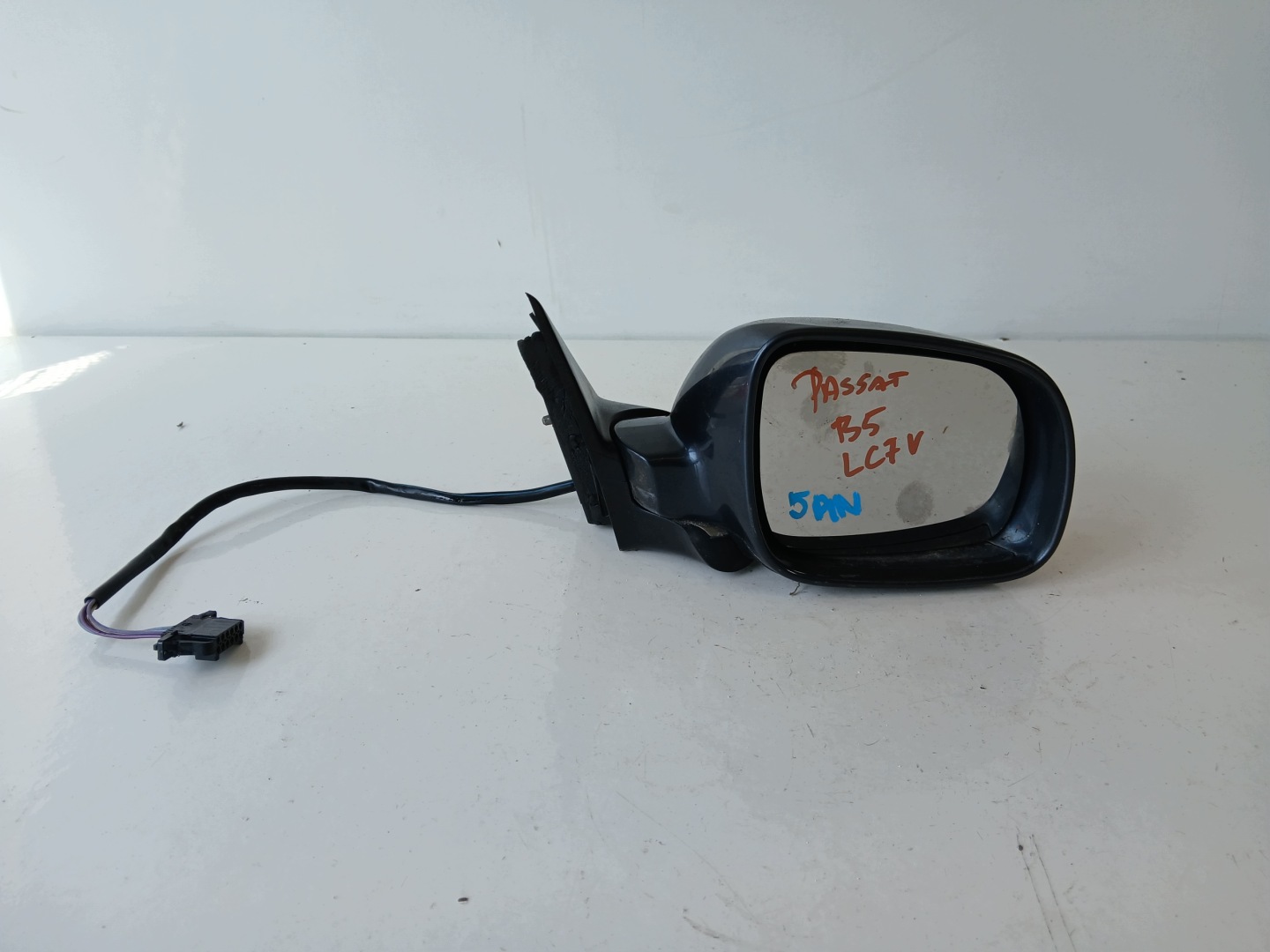 VW PASSAT B5 mirror right 5 PIN LC7V