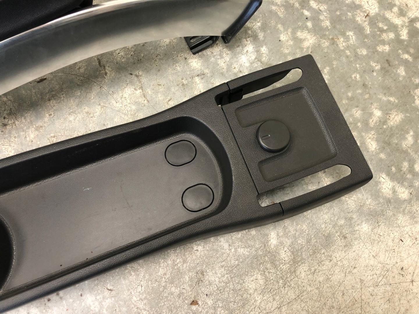 TUNEL central armrest OPEL MERIVA B 13260358