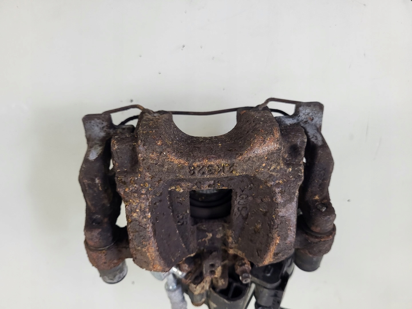 caliper brake left rear part 2.0d Range Rover EVOQUE L538 LIFT GJ32-2K328-BD
