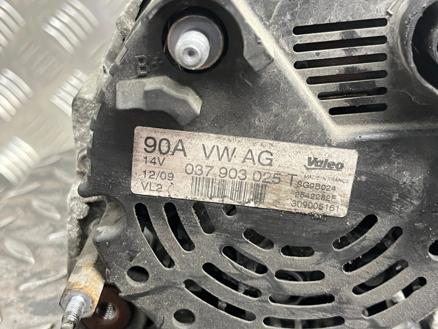 alternátor SEAT IBIZA 4 037903025T