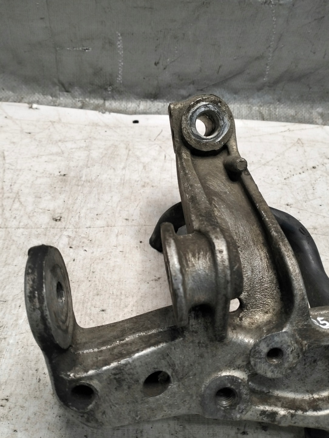 console arms left front AUDI A3 8P 1.9TDI 1K0199295F