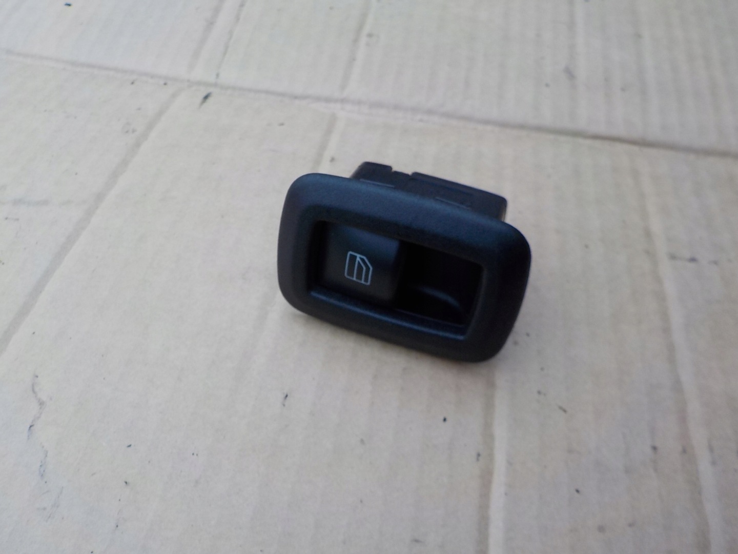 switch windows left right rear part mercedes w245 w169 A2518200510 2007r
