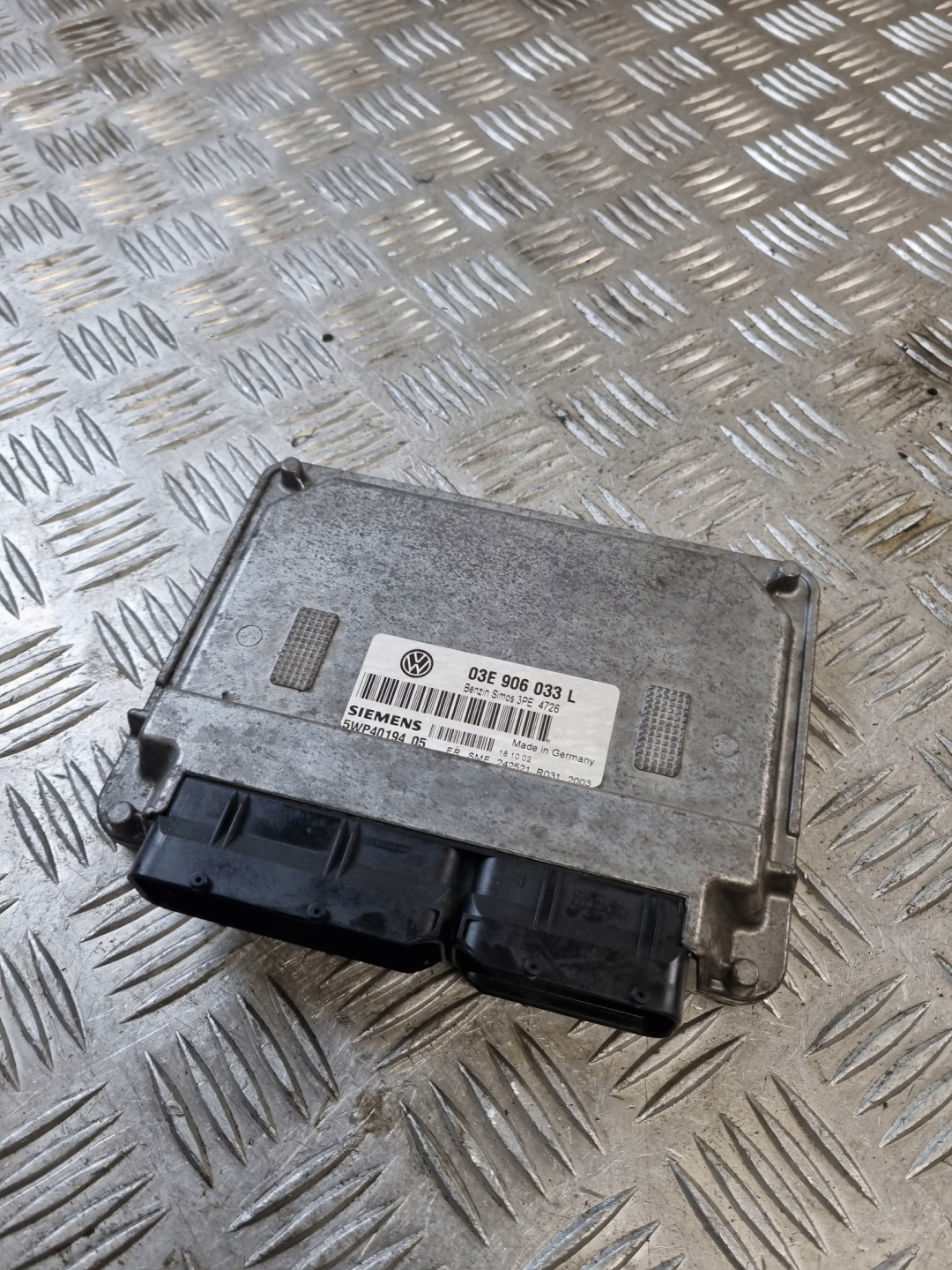 unité de commande électronique uce moteur VW POLO IV 1.2B
