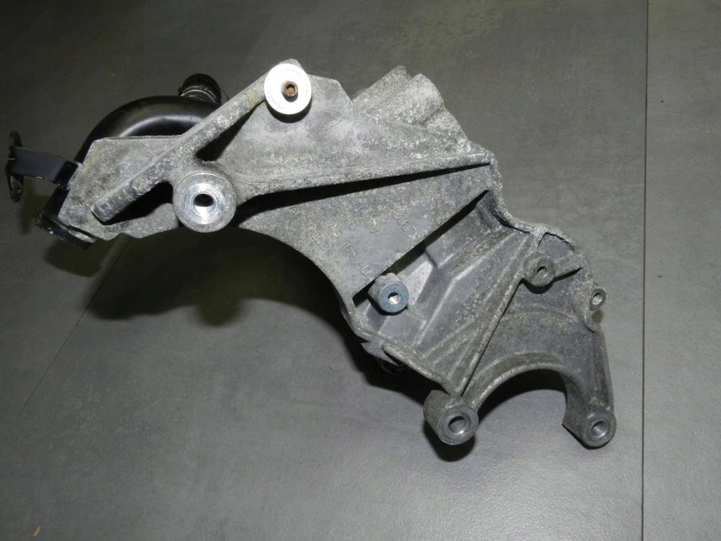 Volkswagen Phaeton Support pompy Direction assistée 059145169AD