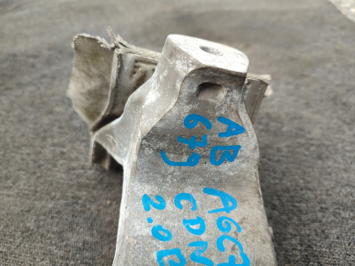 engine mount Audi A6 C7 CDN 2.0 TFSI