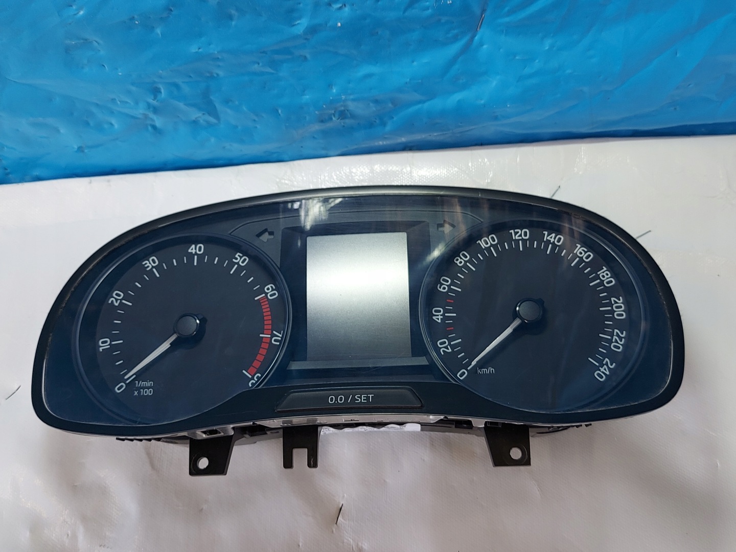 dials clock SKODA FABIA III 1.0 B 2016r 6V920700A