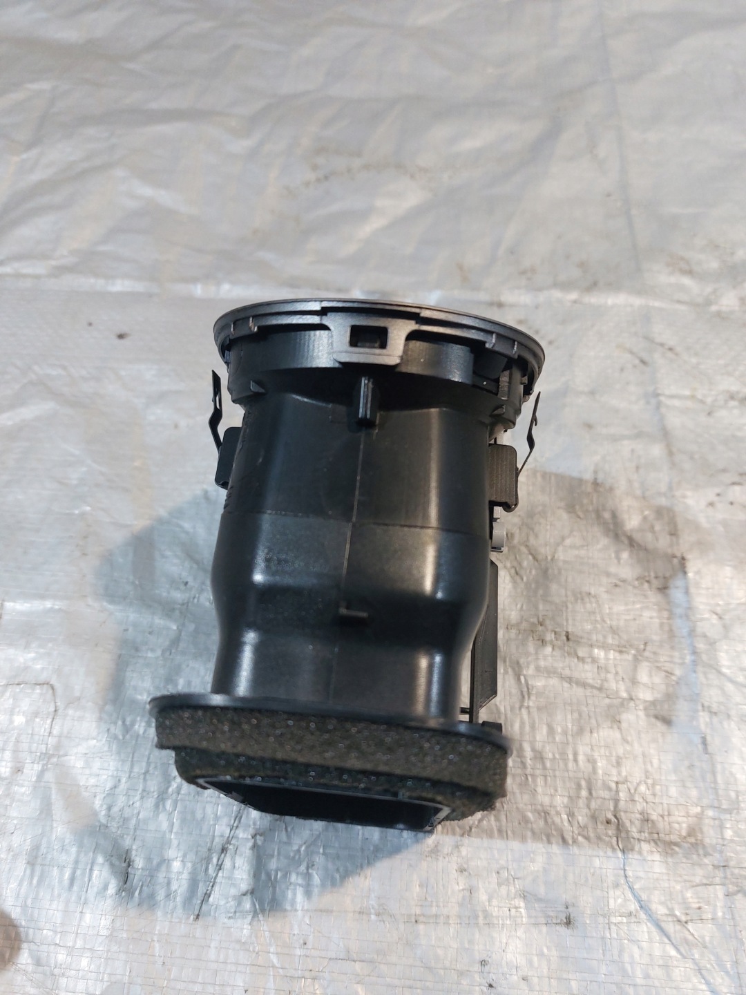 grid air conditioning devices right VW TIGUAN and