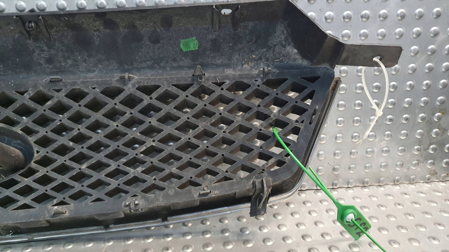 grill grill FORD C-MAX MK1 3M51-R8138 03