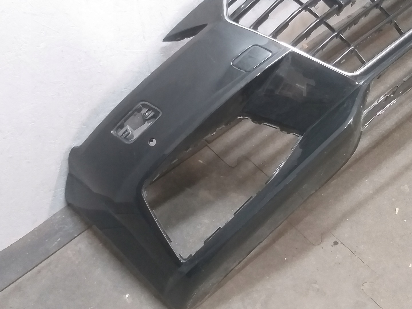 STOSSSTANGE VORNE AUDI TT S LINE 14- 8S0