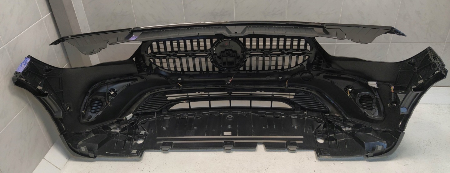 MERCEDES GLA H247 23- nárazník předek přední 6XPDC