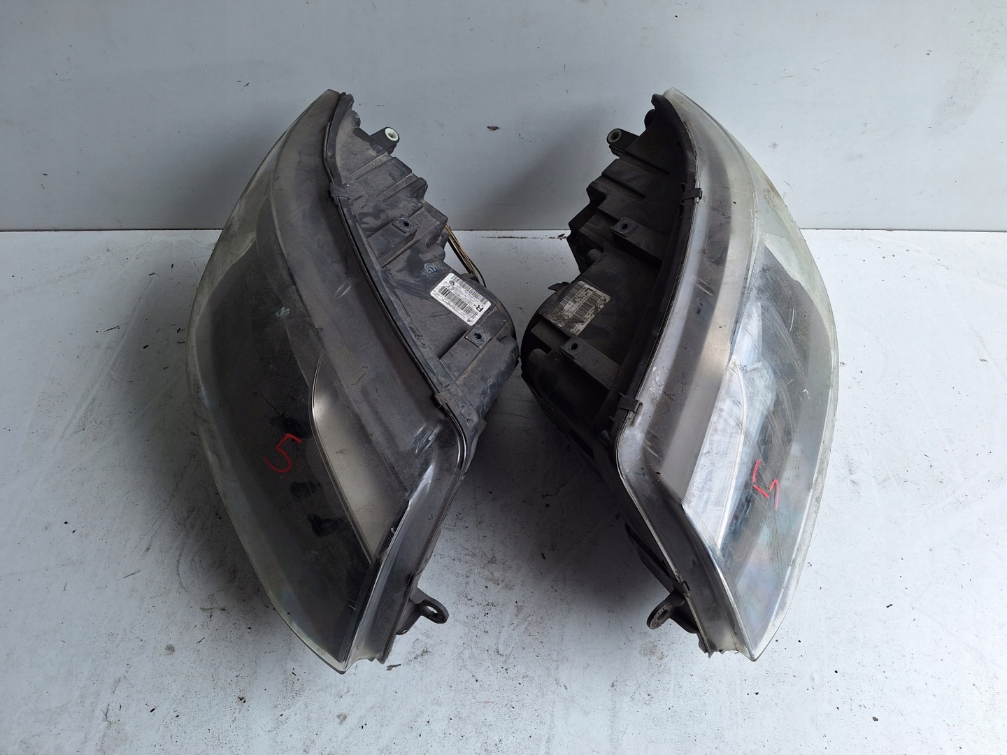 VOLKSWAGEN TRANSPORTER T5 LIFT 10-15 light right UK