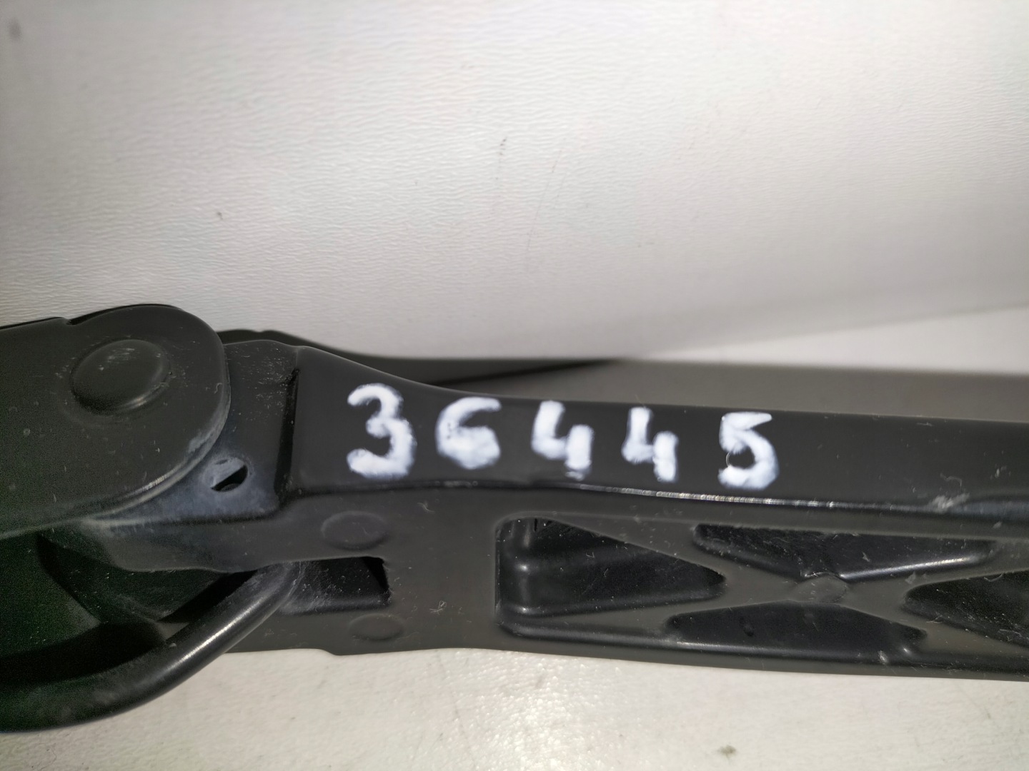 wiper arm front left MITSUBISHI SPACE STAR II 13
