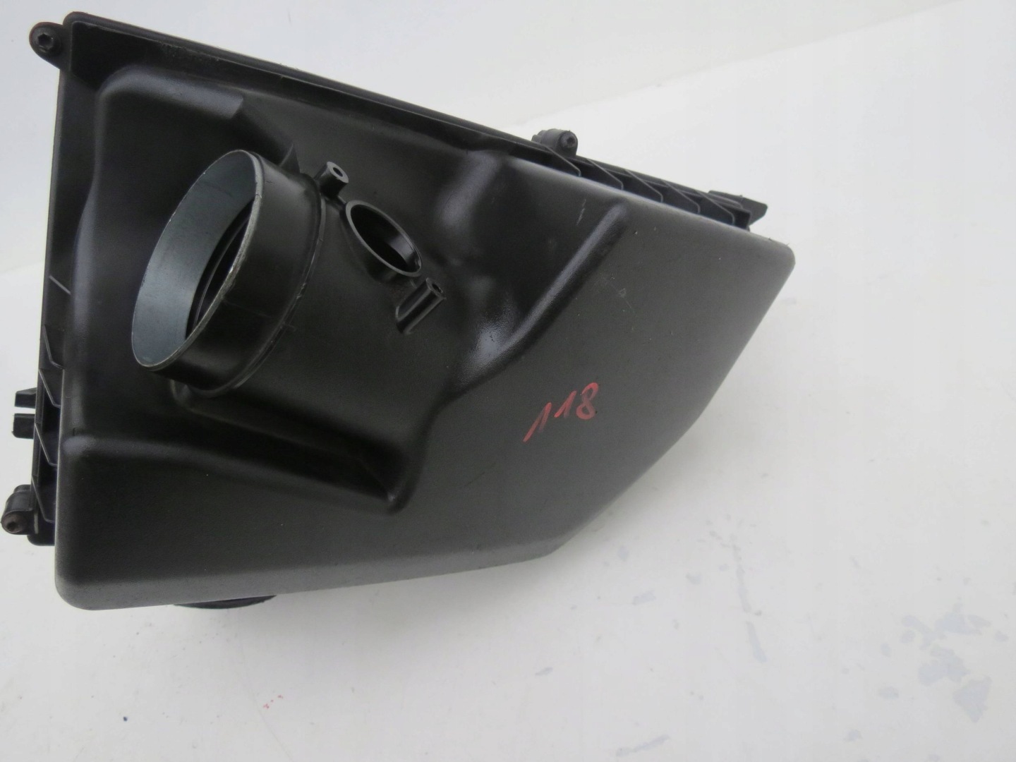Gehäuse filter luft VOLVO XC90 4.4 V8 30748211