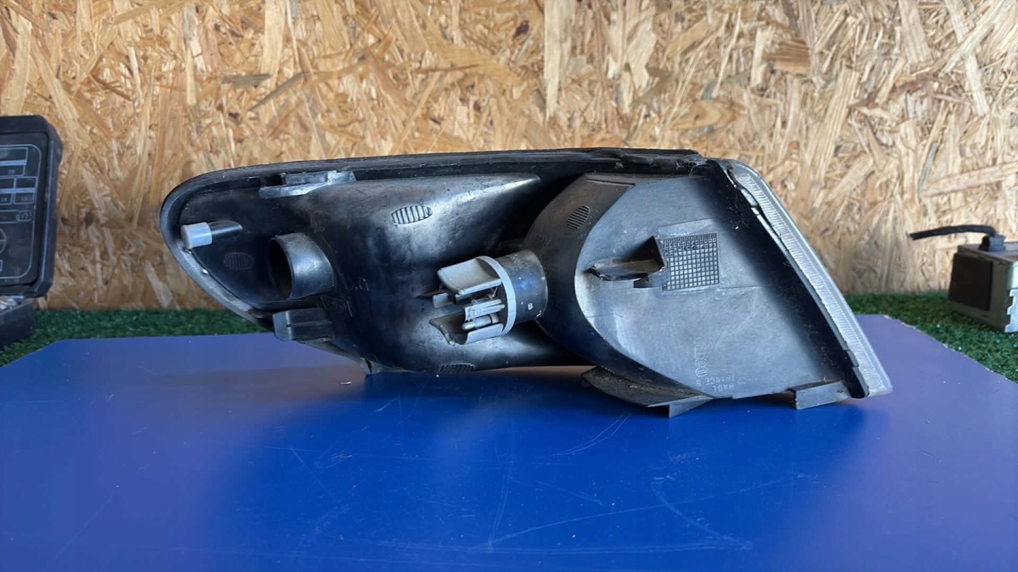 indicator front left front SAAB 900