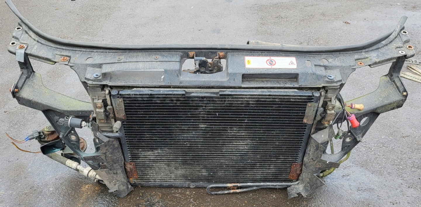 front body wall pillar iron radiator fan lock AUDI A4 B5 8D0 OE