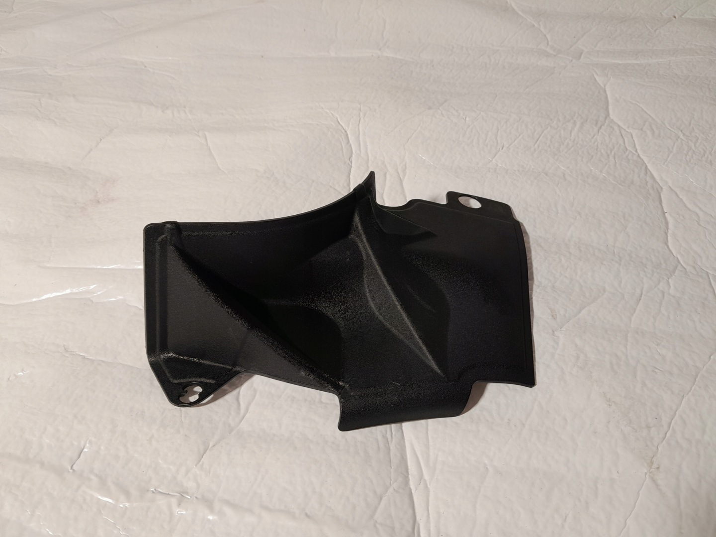 AUDI A4 B9 kryt KIELICHA levá 8W0806583C