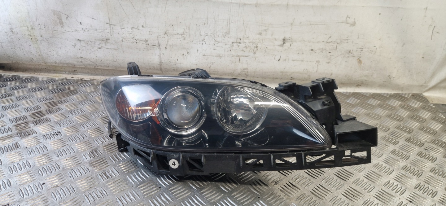 light right front MAZDA 3 2005r
