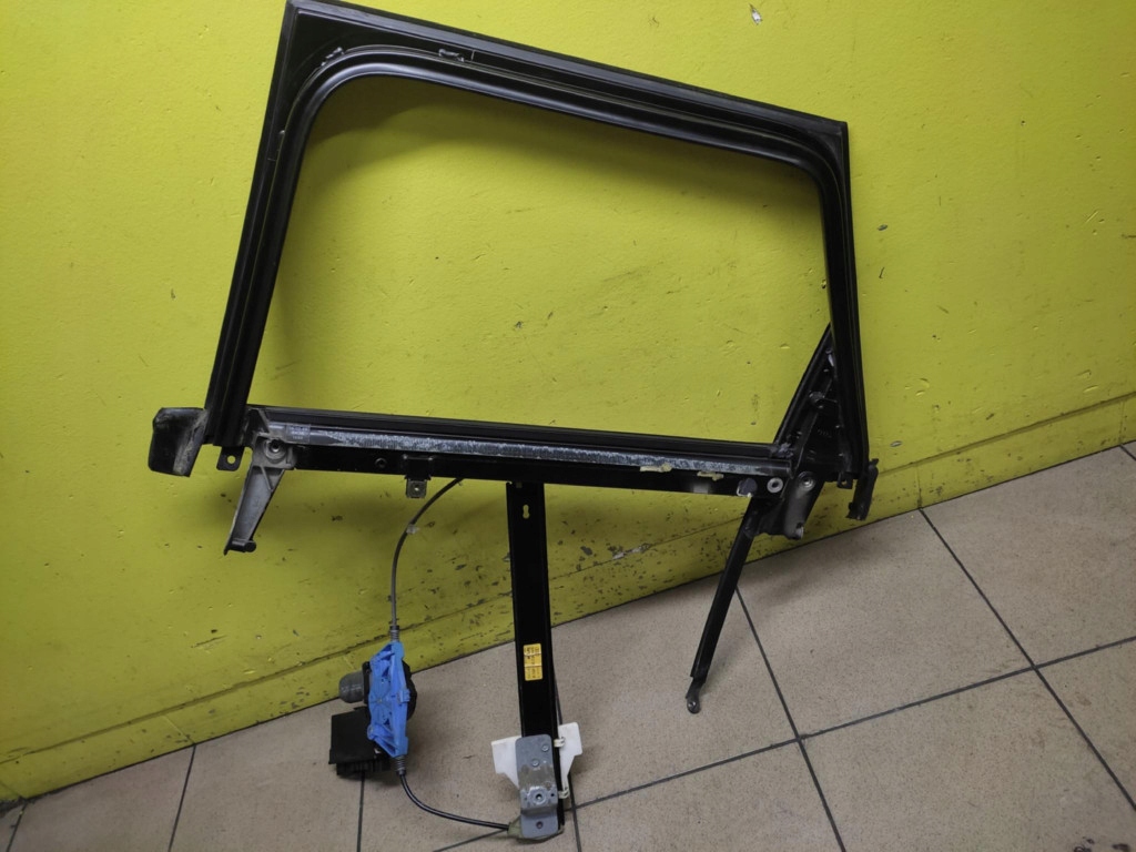 AUDI A4 B7 KOMBI window regulator right rear part 8E0839462B
