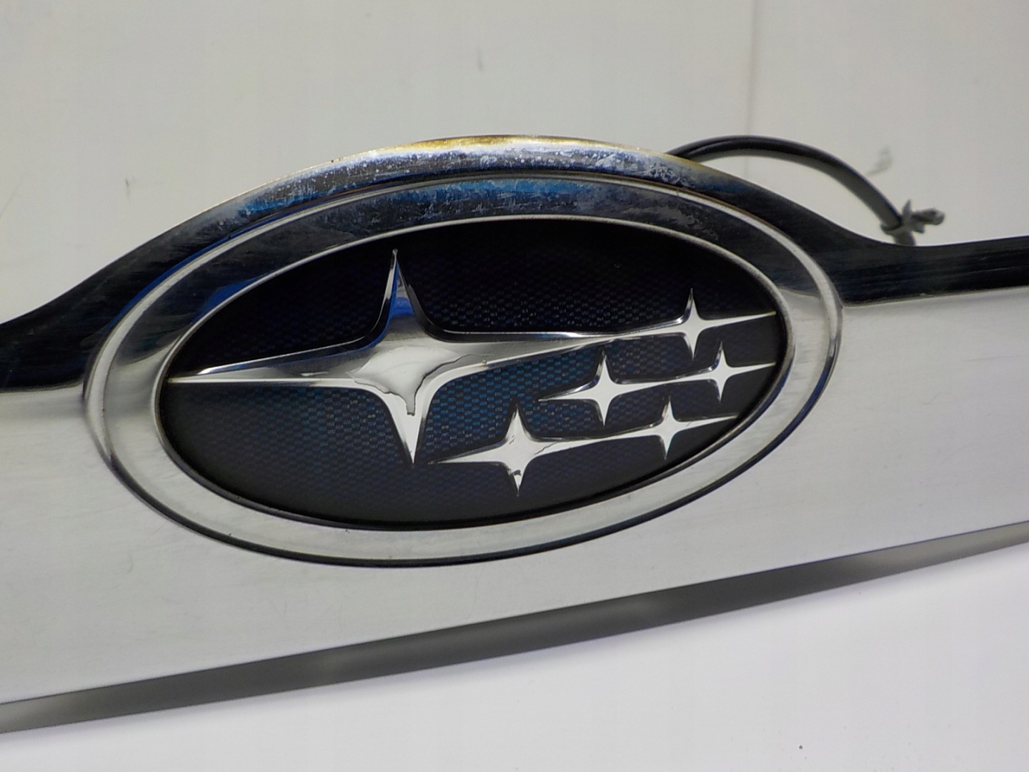 SUBARU IMPREZA III GH cap bonnet moulding MIKROSTYK button KEYLESS
