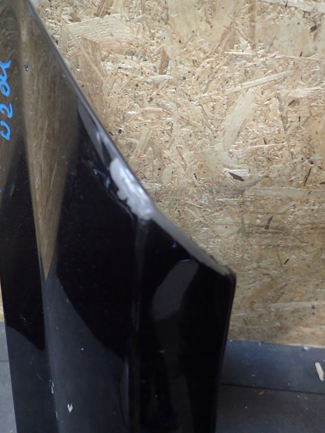 fender front right MERCEDES GLK W204