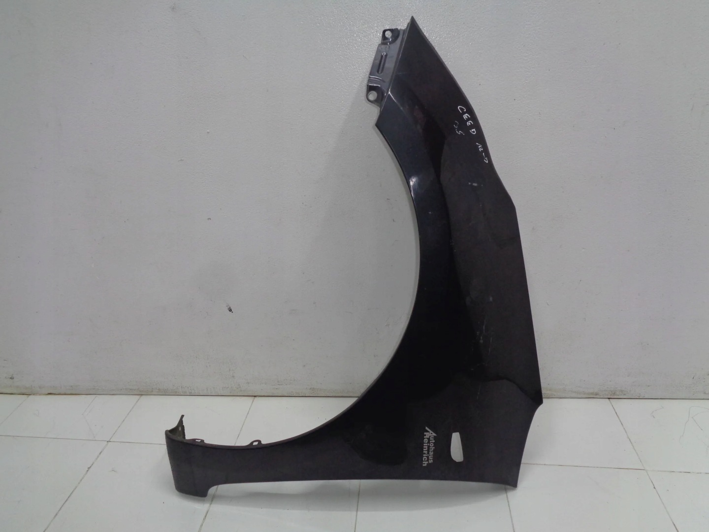 KIA CEED II fender left front 12R>
