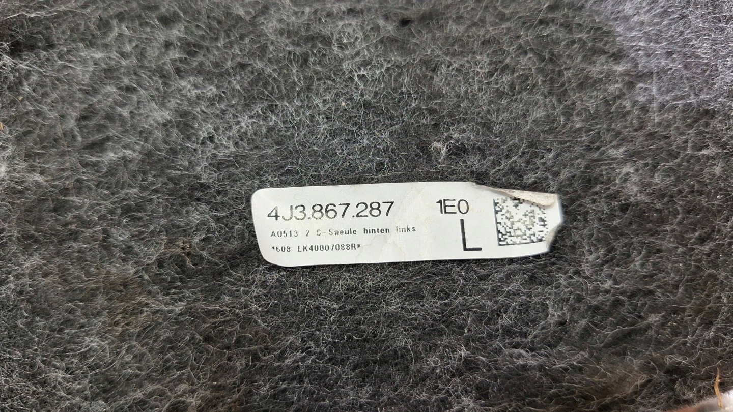 Blende Abdeckung mitte SLUPKA links 4J3867287 AUDI E-TRON GT