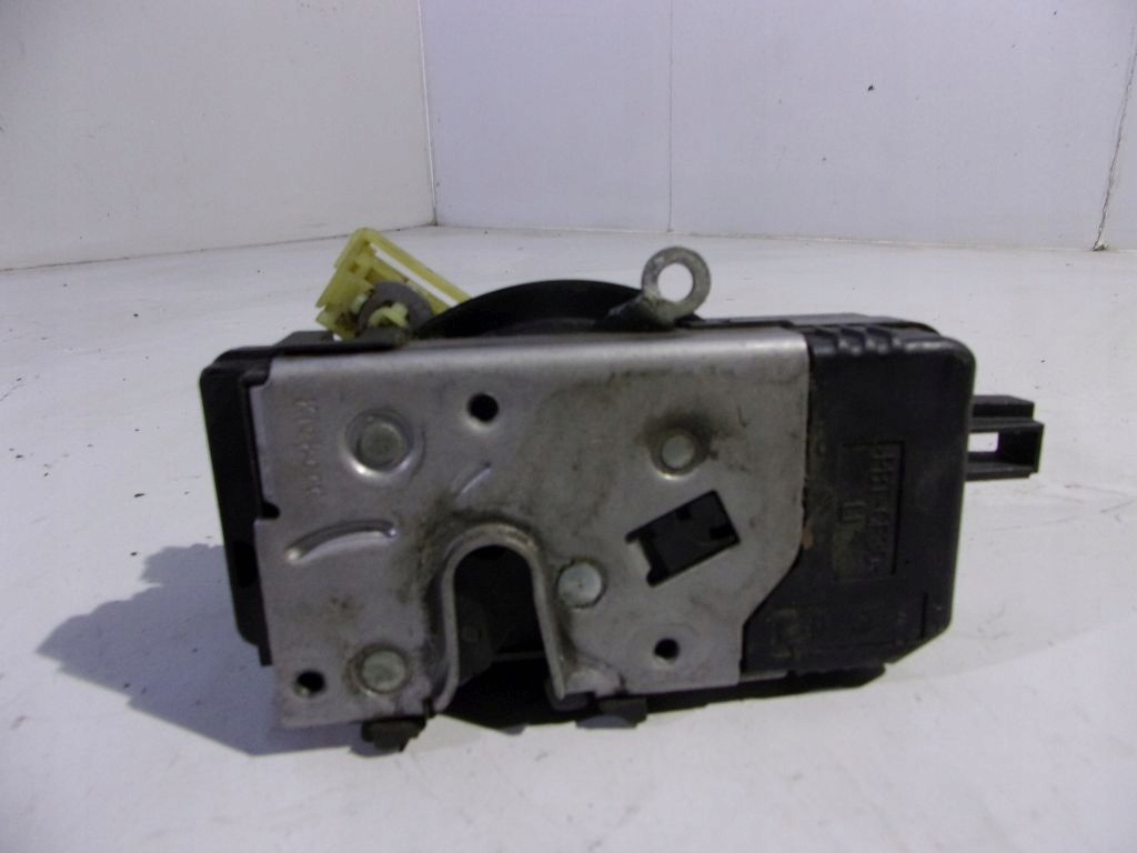 Opel Vectra C lock left front 13157763 GR