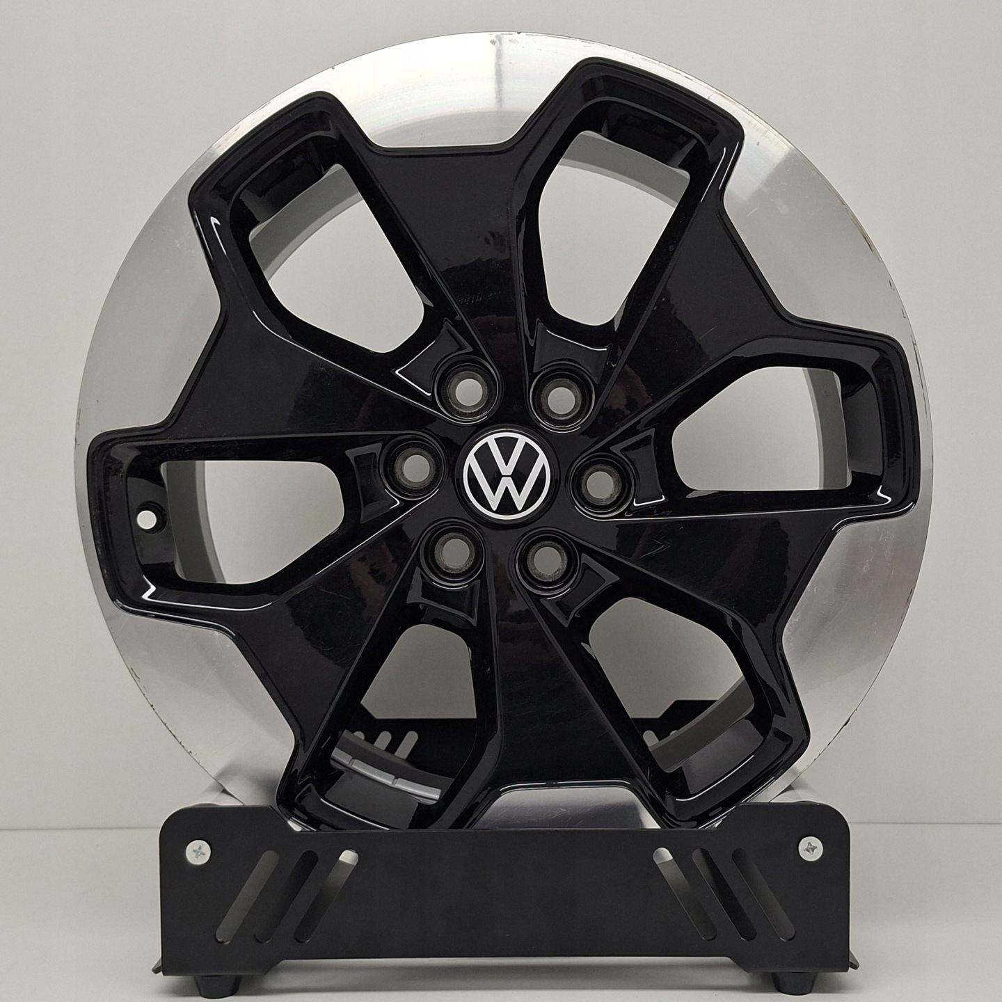 VW T7 CARAVELLE 19" S741-GB disk hliníkový
