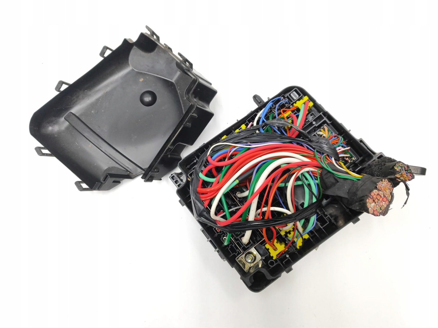 Module fusibles KIA CARENS IV 91281-A4330