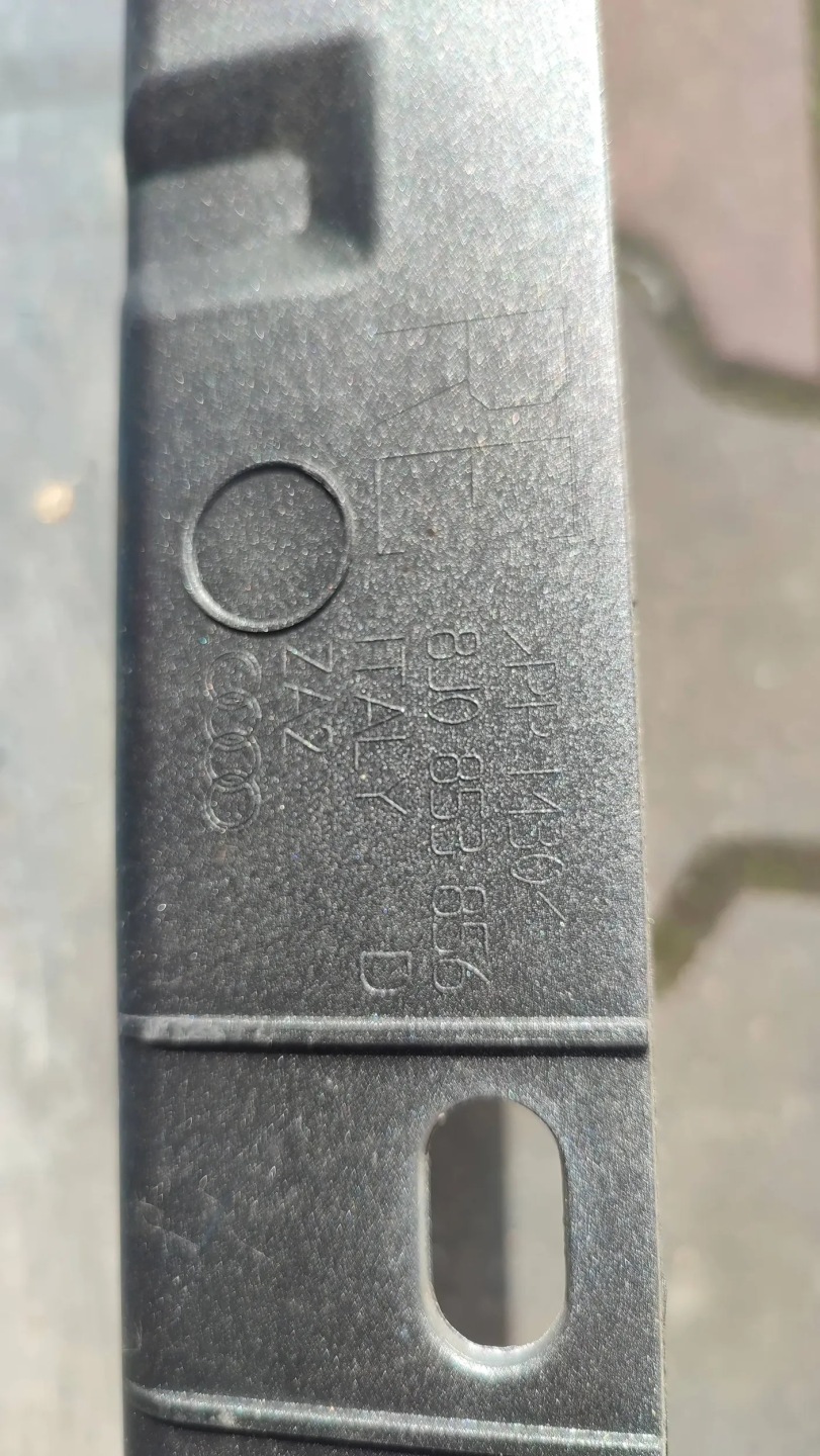 Audi TT TTS Mk2 2013 moulding threshold right
