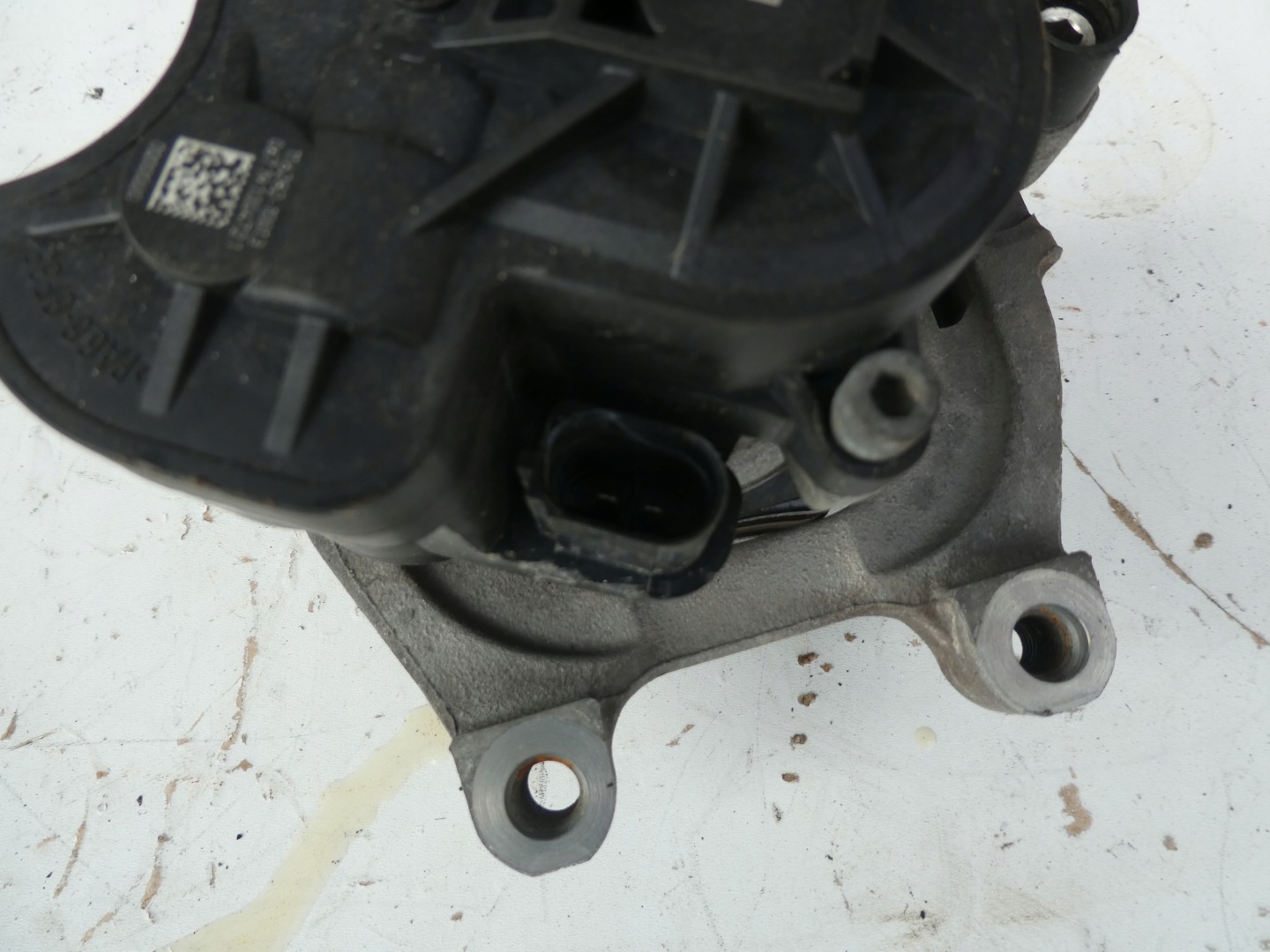 caliper left rear part VW PASSAT B8 3Q0615405