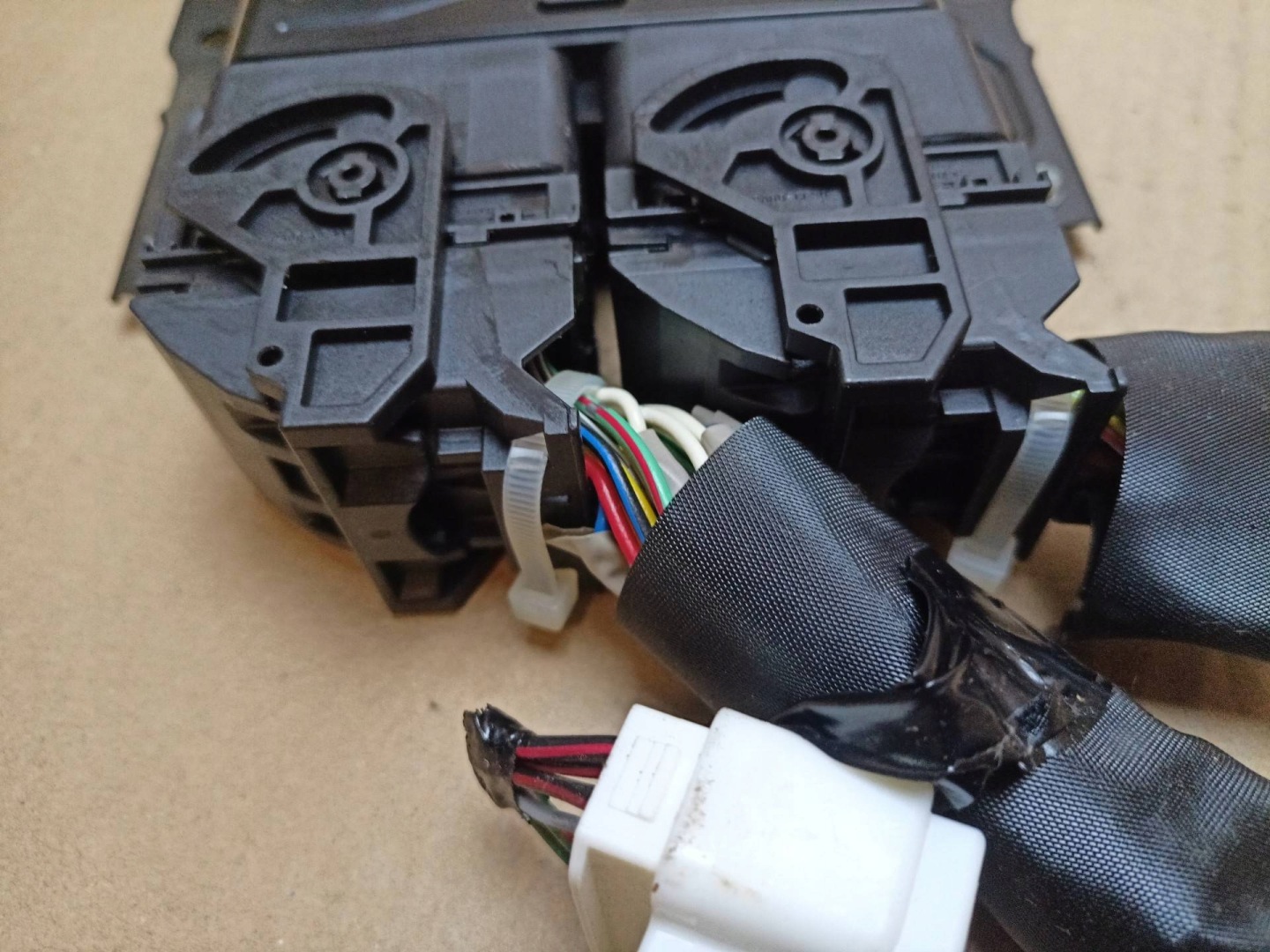 control unit of the engine Subaru Forester 4 2nd facelift 2018 22765AL391
