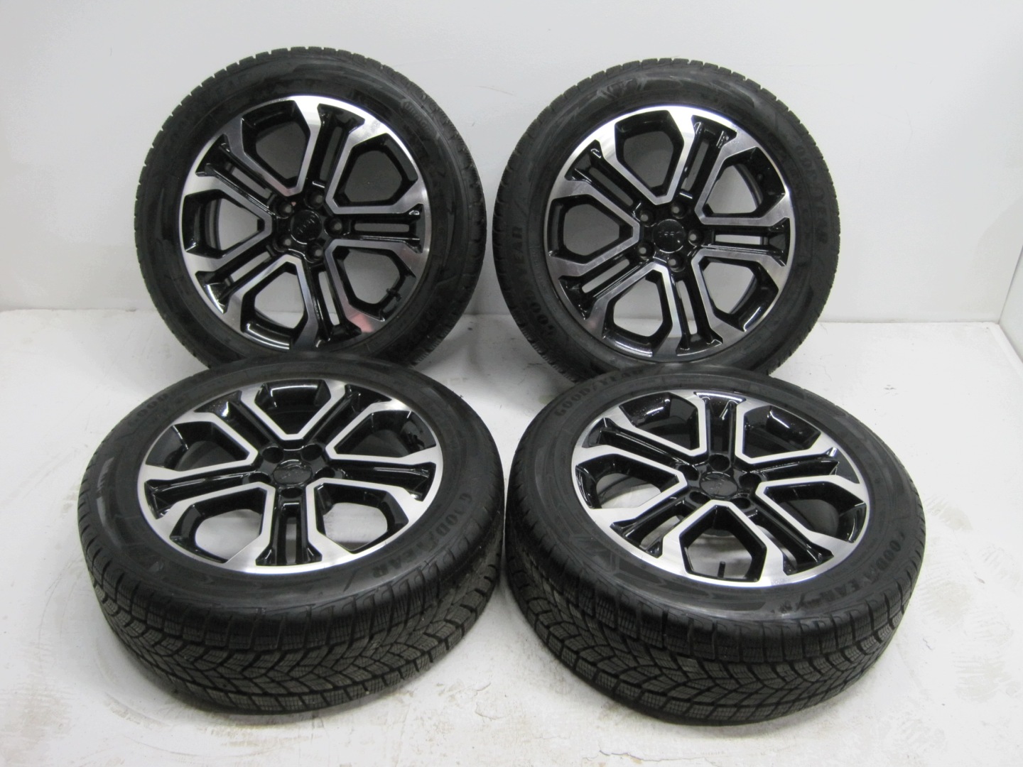 ruote CERCHI pneumatici, gomme Jeep Compass II R18 5MM M+S