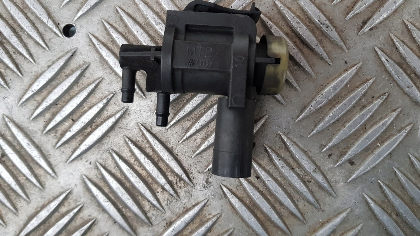 AUDI A6 C6 3.0 TDI Sensor Druck 1K0906283A