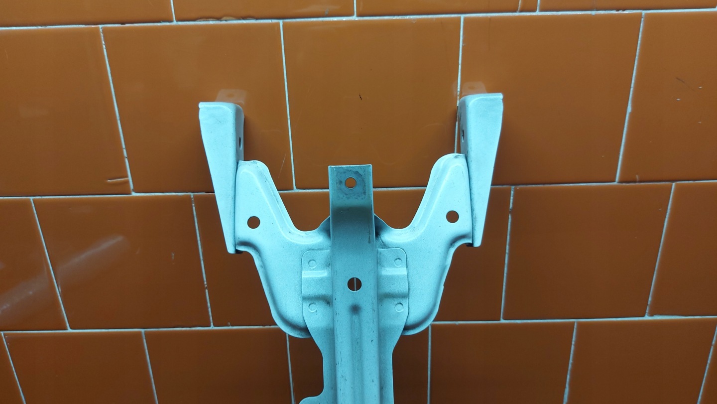 console bar, wall front front TOYOTA CHR C-HR 16
