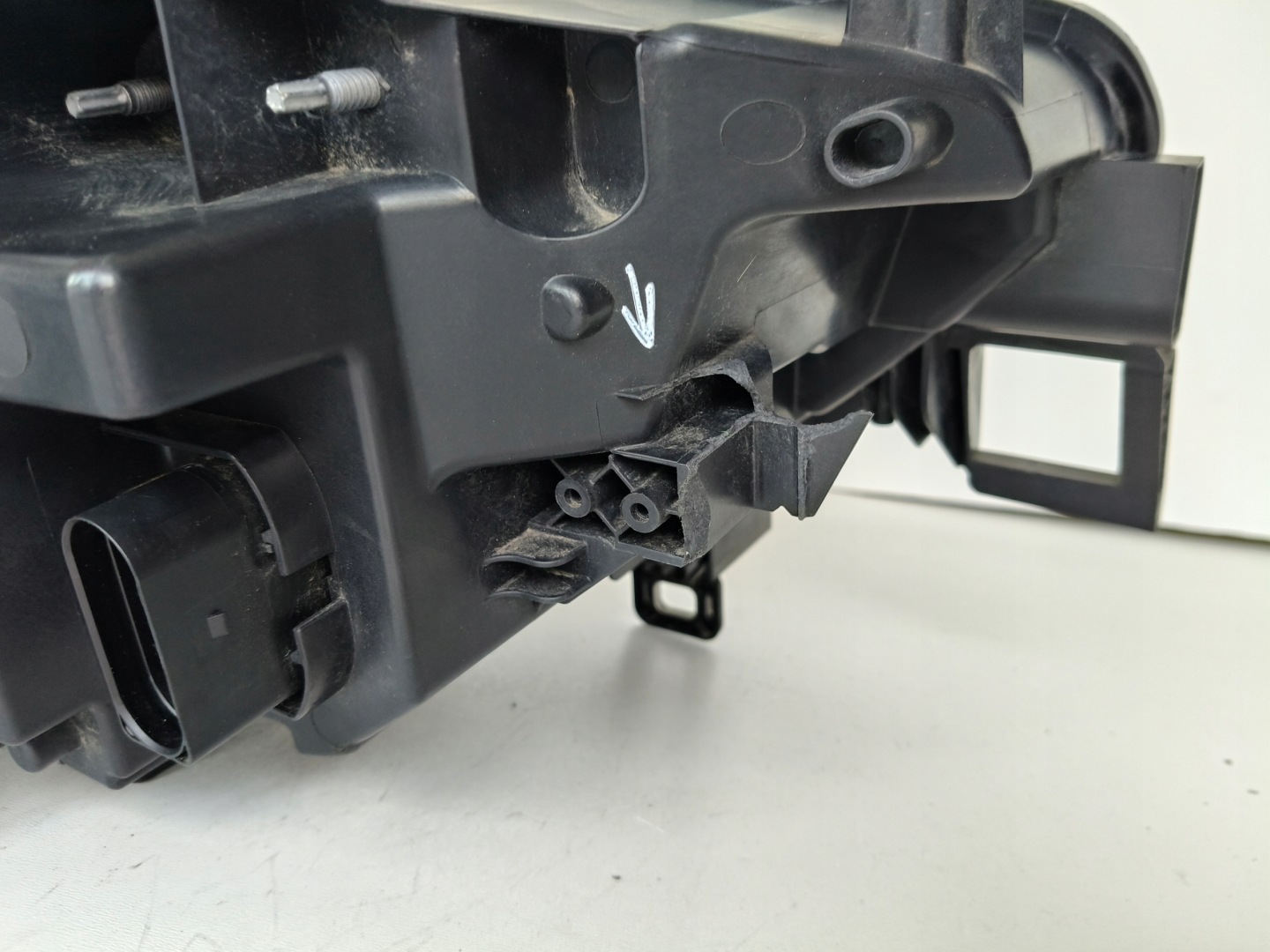 light left REFLEKTOR VW ID3 10A 21- FULL LED